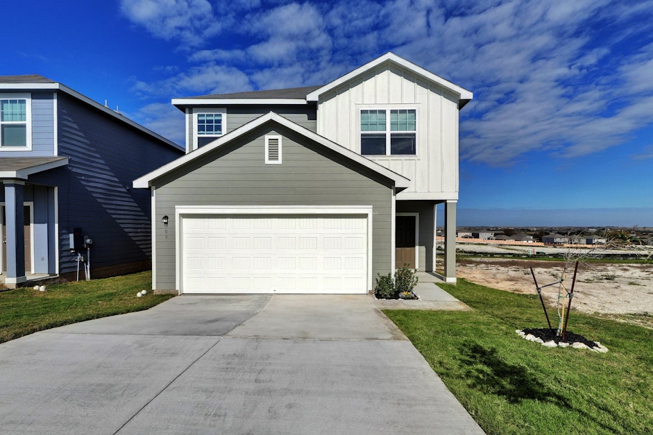 309 Comancheros Road, Jarrell, TX 76537, Presented by Michelle